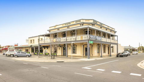 Nightcap At Exeter Hotel - SA Accommodation 4