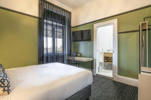 Nightcap At Exeter Hotel - SA Accommodation 24