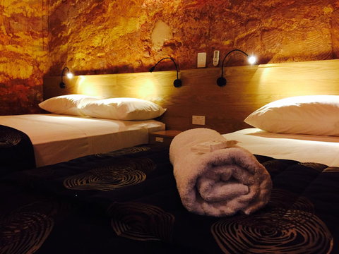 The Lookout Cave Underground Motel - SA Accommodation 28