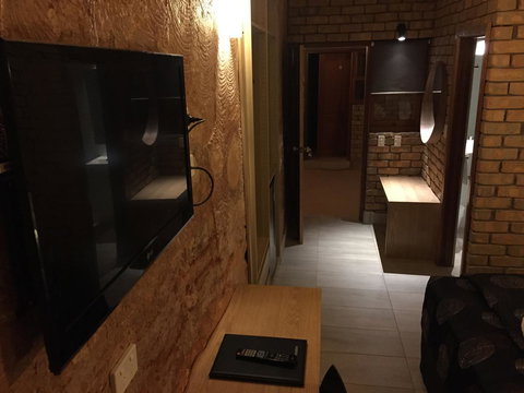 The Lookout Cave Underground Motel - SA Accommodation 26