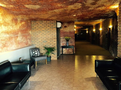 The Lookout Cave Underground Motel - SA Accommodation 18