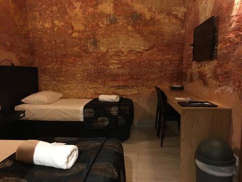 The Lookout Cave Underground Motel - SA Accommodation 12