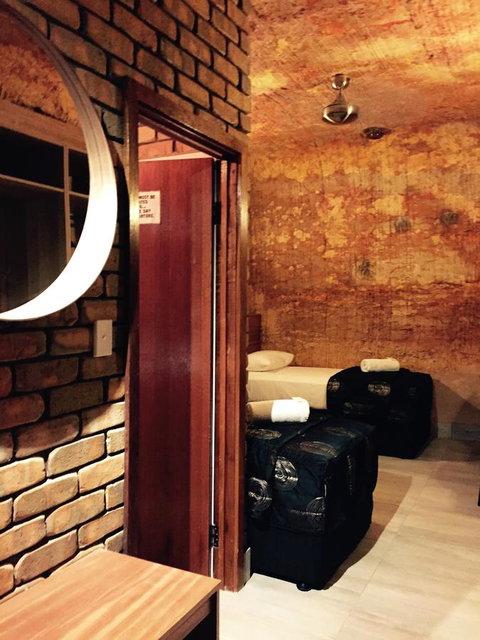 The Lookout Cave Underground Motel - SA Accommodation 37