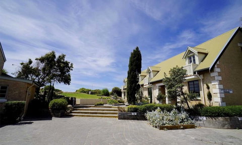 Caledonian Inn - SA Accommodation 0