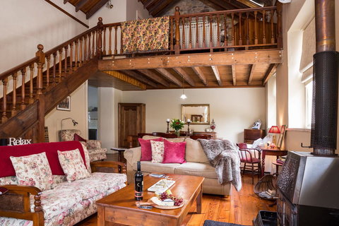 Clare Valley Heritage Retreat - SA Accommodation 12