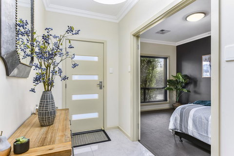 Accommodation On Lansell 2 - SA Accommodation 2