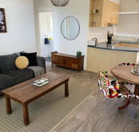 Sunshine Four - SA Accommodation
