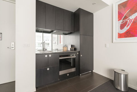 Ther-Rich Elegant 1BR Apartment In Walkerville - SA Accommodation 10