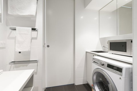 Ther-Rich Elegant 1BR Apartment In Walkerville - SA Accommodation 25