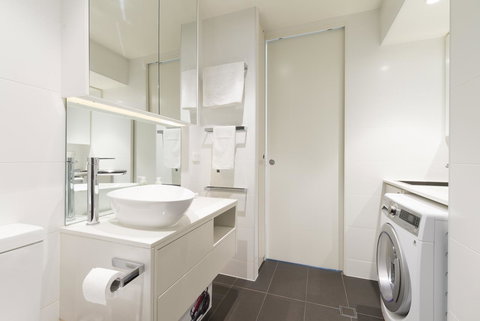 Ther-Rich Elegant 1BR Apartment In Walkerville - SA Accommodation 22