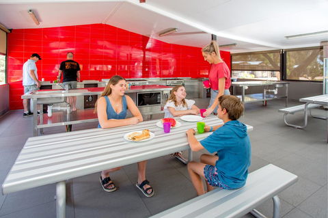 BIG4 Renmark Riverfront Holiday Park - SA Accommodation 43
