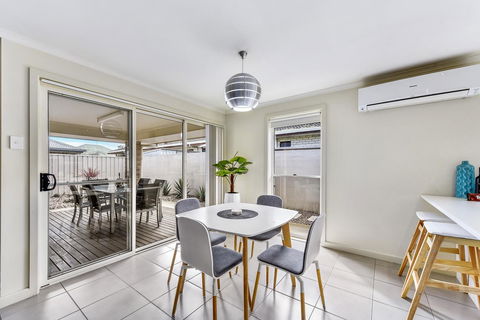 City Fringe Apartment B, Mount Gambier - SA Accommodation 0