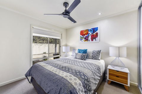 City Fringe Apartment B, Mount Gambier - SA Accommodation 2