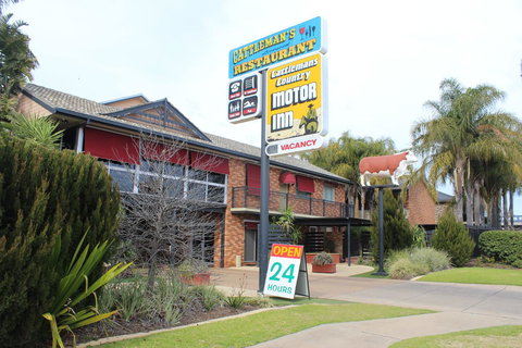 Cattlemans Country Motor Inn & Serviced Apartments - SA Accommodation 2