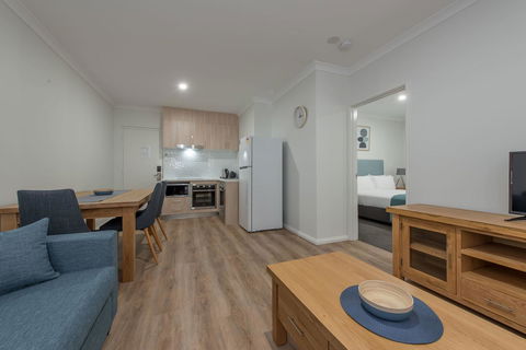 Jurien Bay Motel Apartments - SA Accommodation 4