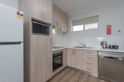 Jurien Bay Motel Apartments - SA Accommodation 16