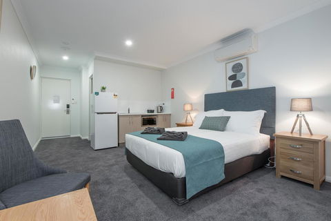 Jurien Bay Motel Apartments - SA Accommodation 9