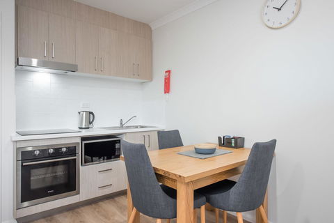 Jurien Bay Motel Apartments - SA Accommodation 12