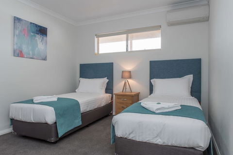 Jurien Bay Motel Apartments - SA Accommodation 18