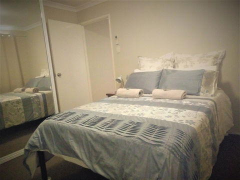 Kanga Cottage - SA Accommodation 10