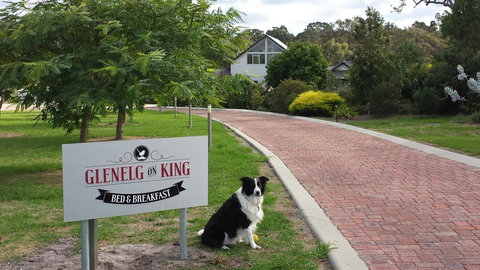 Glenelg On King Bed & Breakfast - SA Accommodation 12