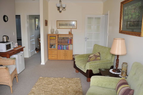 Glenelg On King Bed & Breakfast - SA Accommodation 20