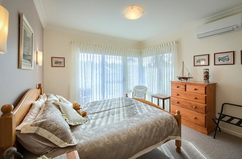 Glenelg On King Bed & Breakfast - SA Accommodation 1