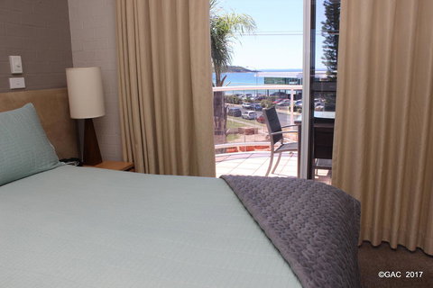 Mollymook Cove Apartments - SA Accommodation 6