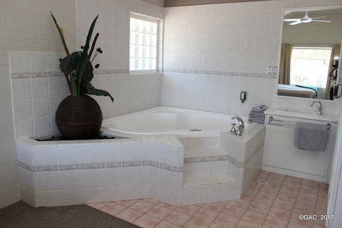 Mollymook Cove Apartments - SA Accommodation 8