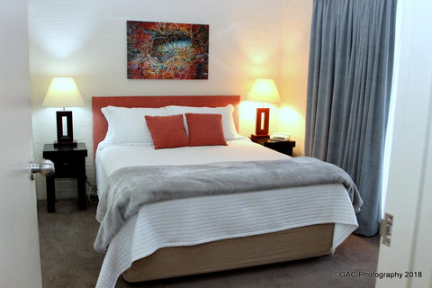 Mollymook Cove Apartments - SA Accommodation 4