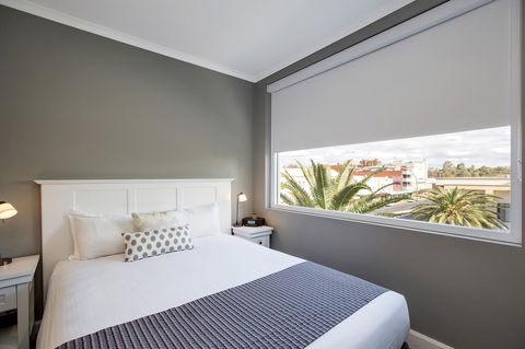 CH Boutique Hotel & Apartments, Ascend Hotel Collection - SA Accommodation 26