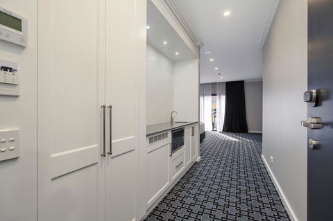 CH Boutique Hotel & Apartments, Ascend Hotel Collection - SA Accommodation 6