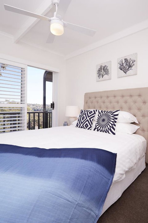 Bright And Spacious Family Home With Leafy Deck - SA Accommodation 13