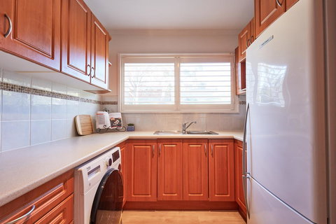 Bright And Spacious Family Home With Leafy Deck - SA Accommodation 18