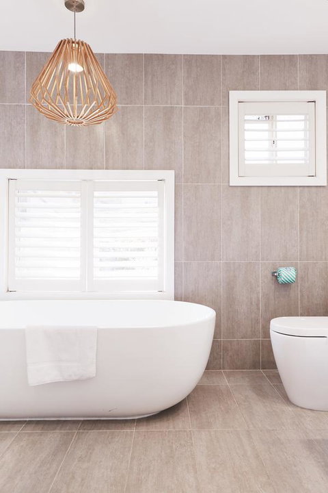 Bright And Spacious Family Home With Leafy Deck - SA Accommodation 9