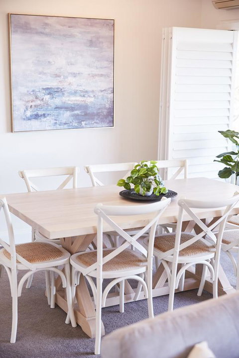 Bright And Spacious Family Home With Leafy Deck - SA Accommodation 21