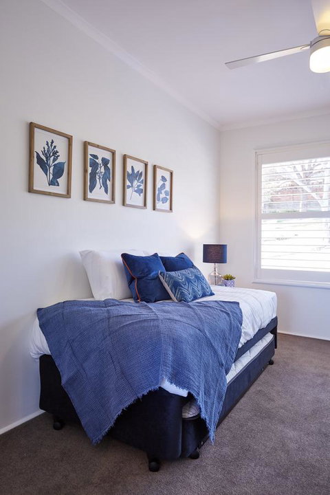 Bright And Spacious Family Home With Leafy Deck - SA Accommodation 30