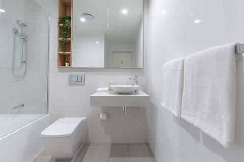 Japanese Style Waterfront Apt Wt Rooftop Pool - SA Accommodation 19