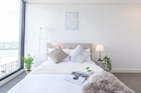 Japanese Style Waterfront Apt Wt Rooftop Pool - SA Accommodation 8