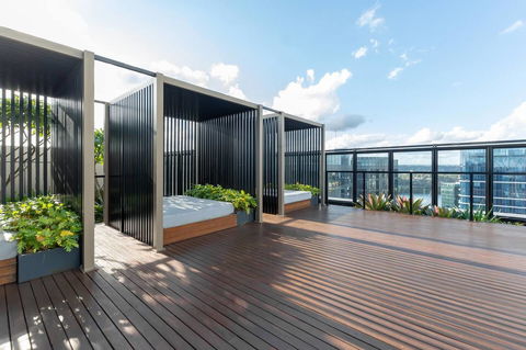 Japanese Style Waterfront Apt Wt Rooftop Pool - SA Accommodation 18