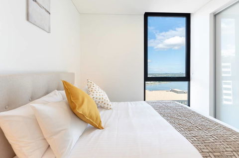 Japanese Style Waterfront Apt Wt Rooftop Pool - SA Accommodation 21