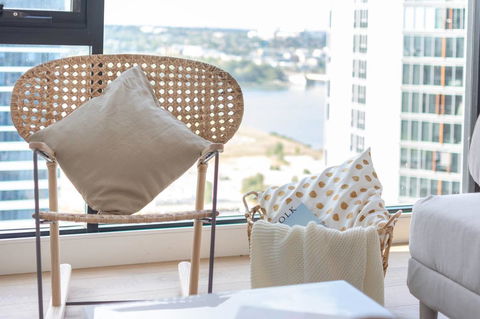 Japanese Style Waterfront Apt Wt Rooftop Pool - SA Accommodation 3
