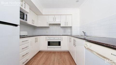 Blue Horizons, Unit 808, 41-45 Shoal Bay Road - SA Accommodation 7