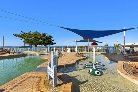 Blue Lagoon Beach Resort - SA Accommodation 7