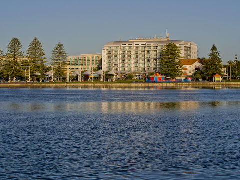 Oaks The Entrance Waterfront Suites - SA Accommodation 15