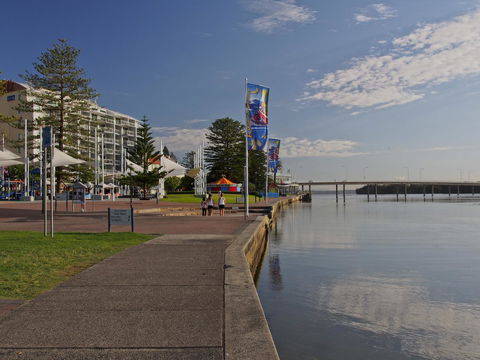 Oaks The Entrance Waterfront Suites - SA Accommodation 12