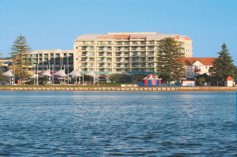 Oaks The Entrance Waterfront Suites - SA Accommodation 9