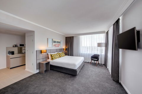 Mercure Sydney Bankstown - SA Accommodation 21