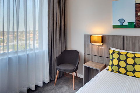Mercure Sydney Bankstown - SA Accommodation 22