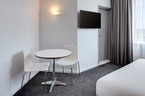 Mercure Sydney Bankstown - SA Accommodation 26